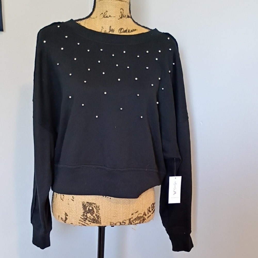 Jessica Simpson Black Crew Neck Pullover medium